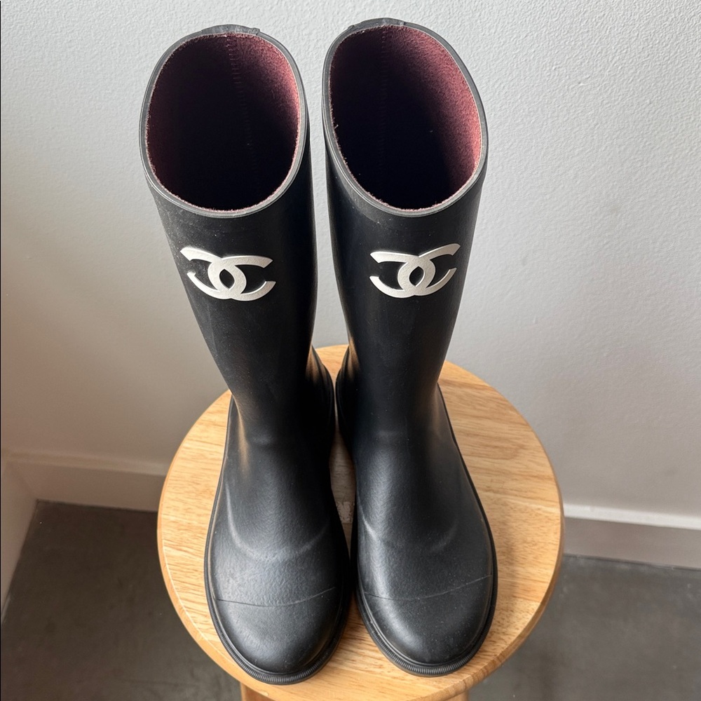 CHANEL Black Tall Rain Boots with White CC Logos - Picture 4 of 5